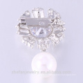 El más nuevo diseño Zircon Brooch Lovely Woman Flower Pearl Brooch